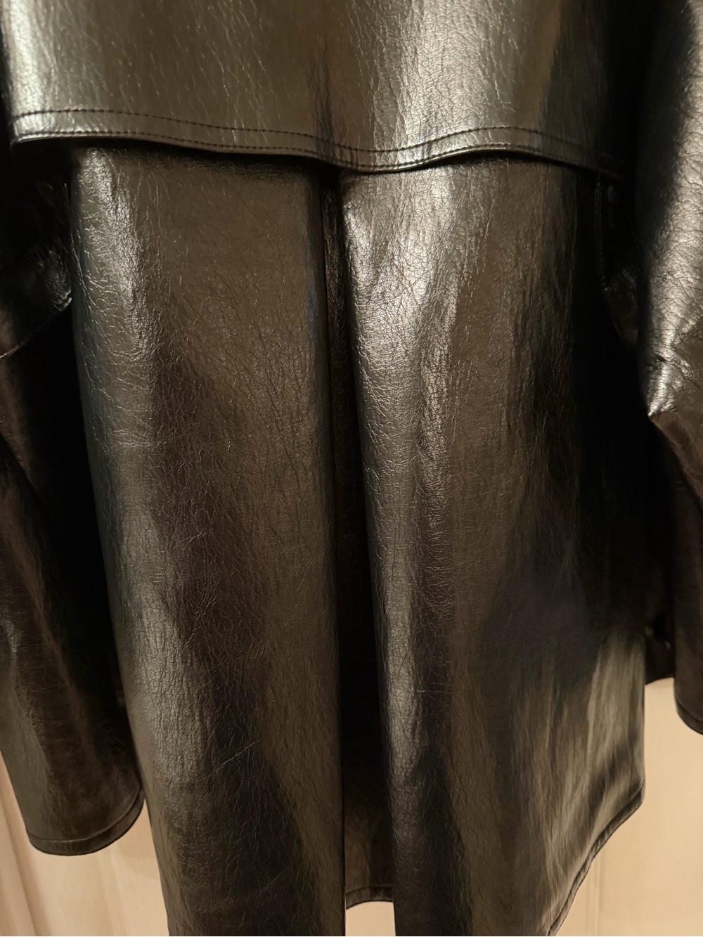 The Frankie Shop Black Patent Oversized Leather Jacket - Picture 6 of 11